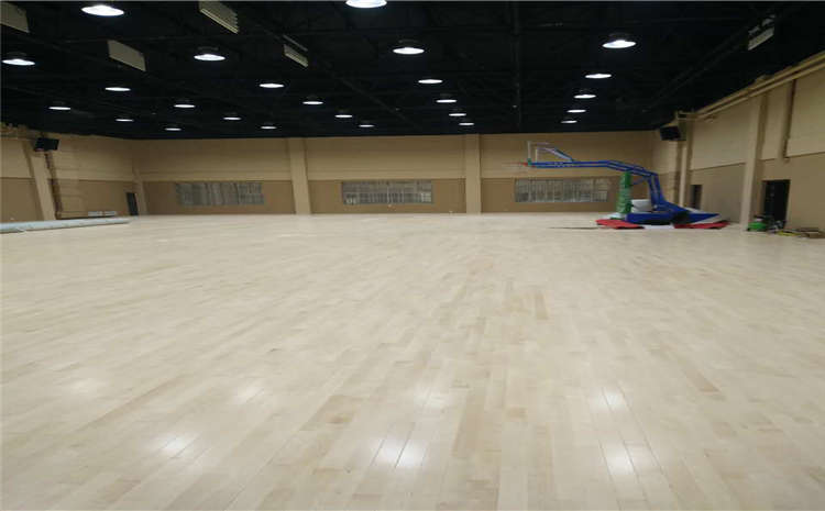 拼接板篮球场地木地板怎么翻新？